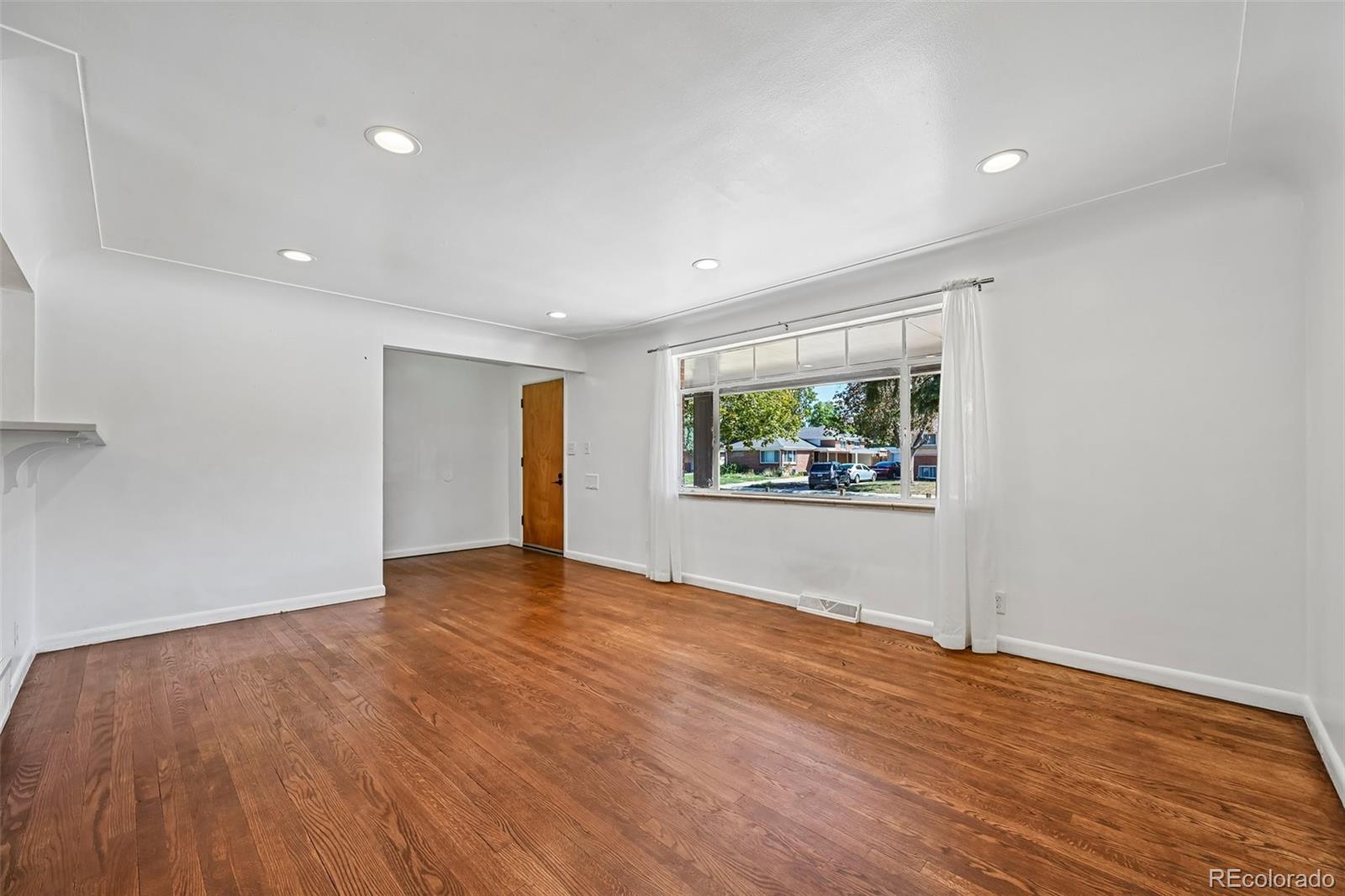 MLS Image #5 for 2261  oakland street,aurora, Colorado
