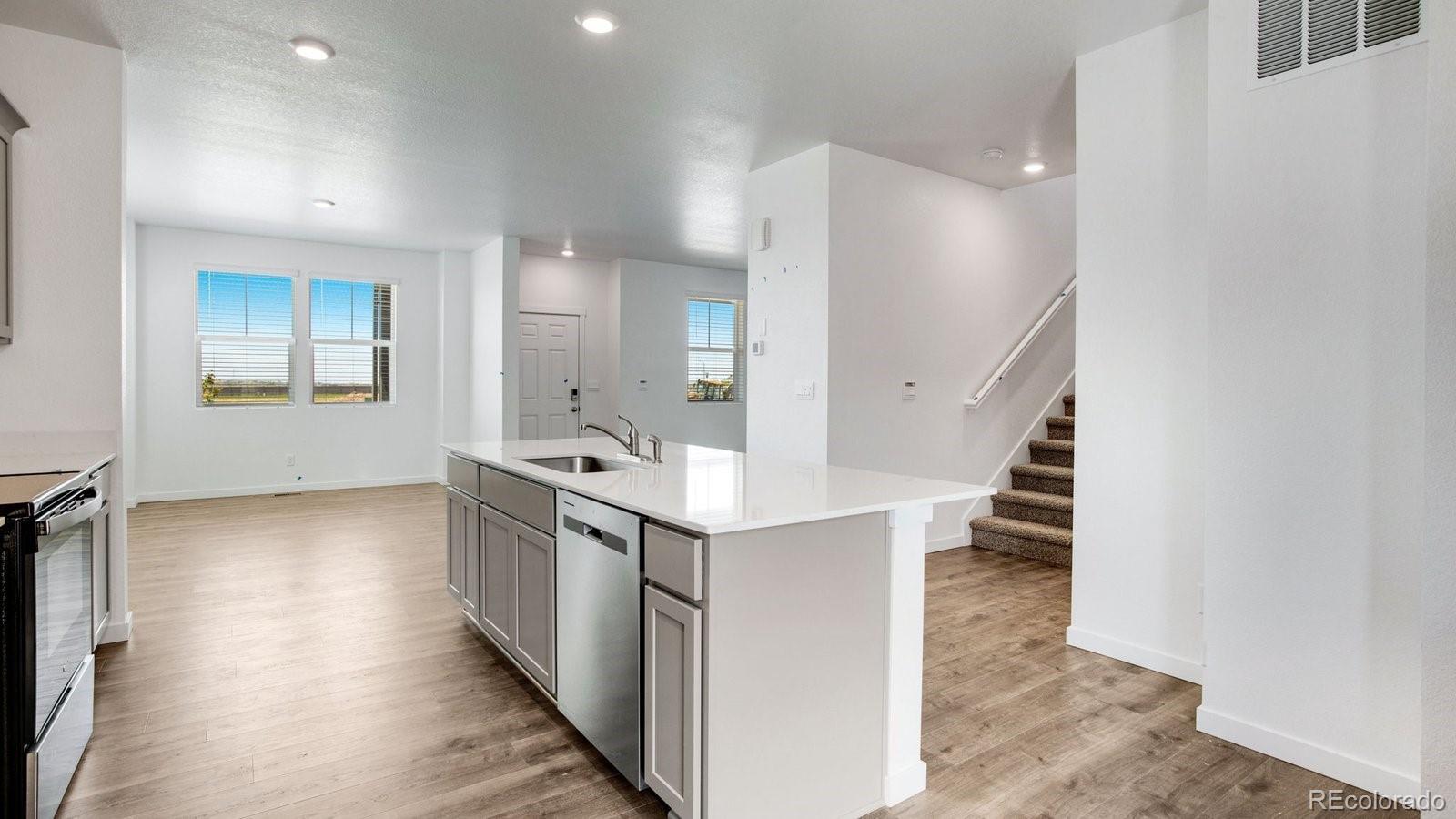 MLS Image #11 for 323 n bersshine street,watkins, Colorado