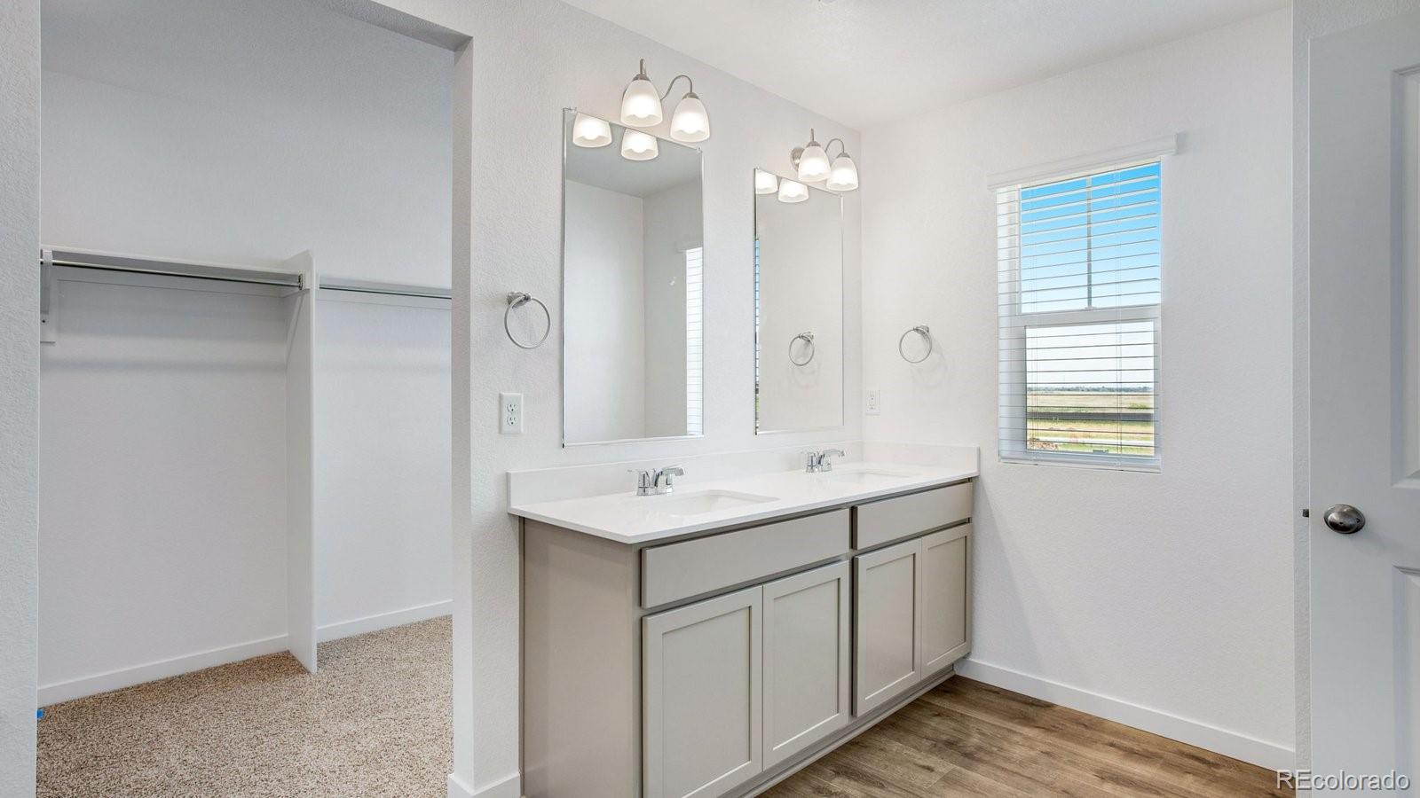 MLS Image #18 for 323 n bersshine street,watkins, Colorado