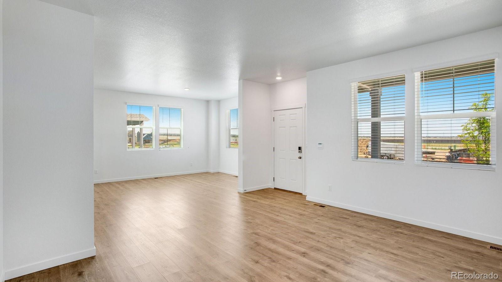 MLS Image #6 for 323 n bersshine street,watkins, Colorado