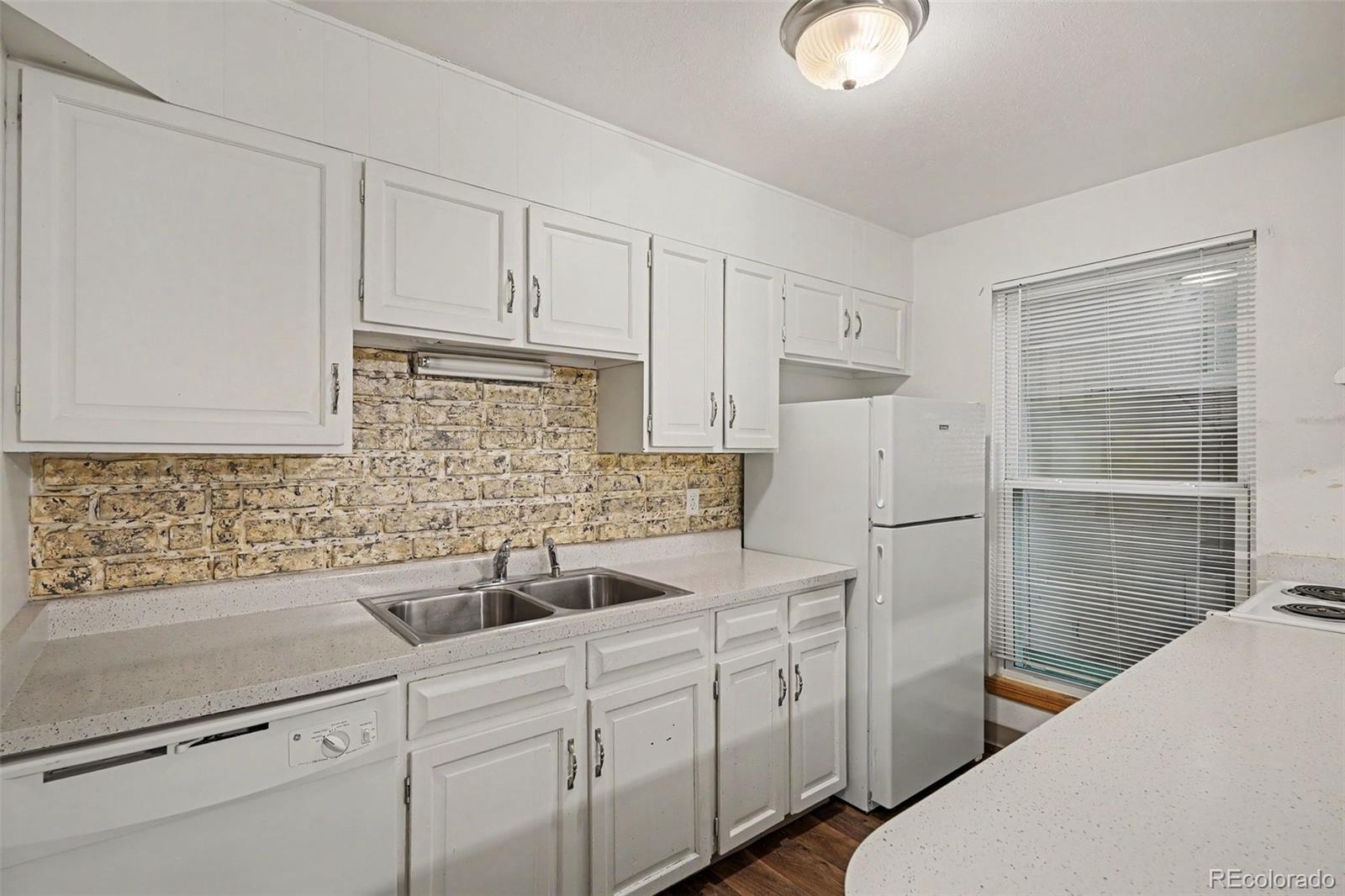 MLS Image #2 for 11819 e canal drive,aurora, Colorado
