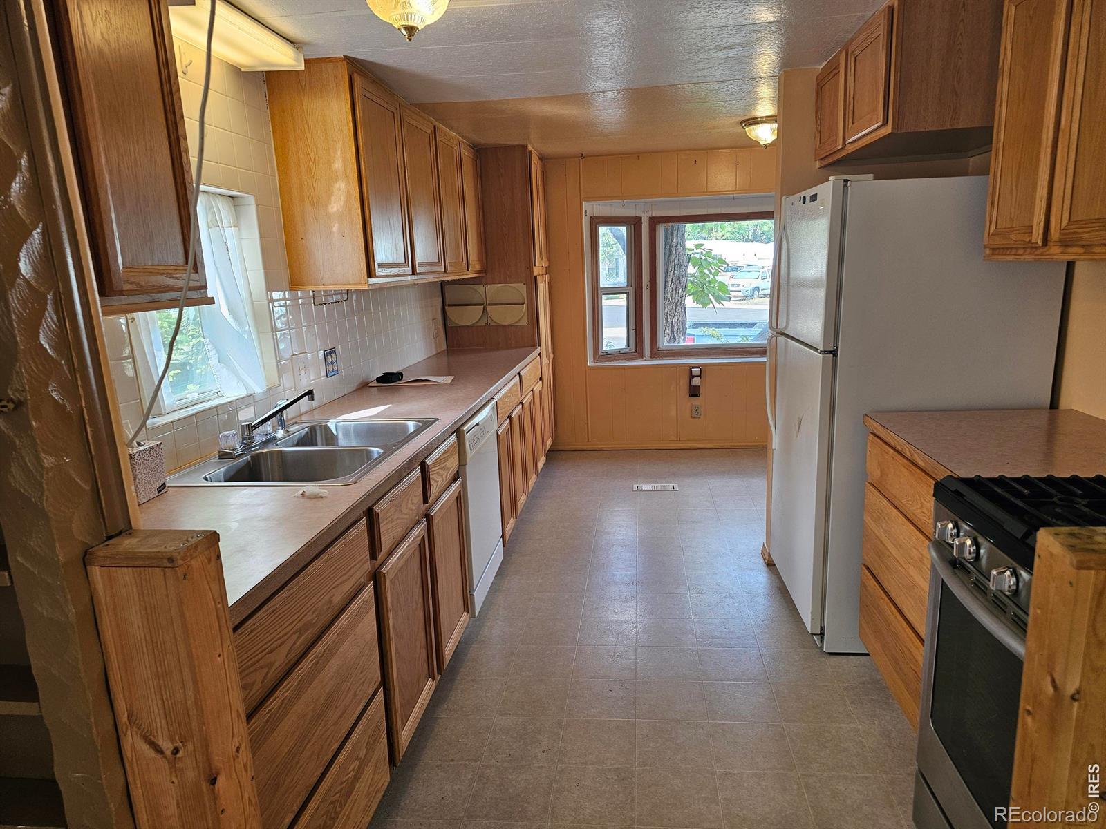 MLS Image #9 for 227  balsam street,log lane village, Colorado