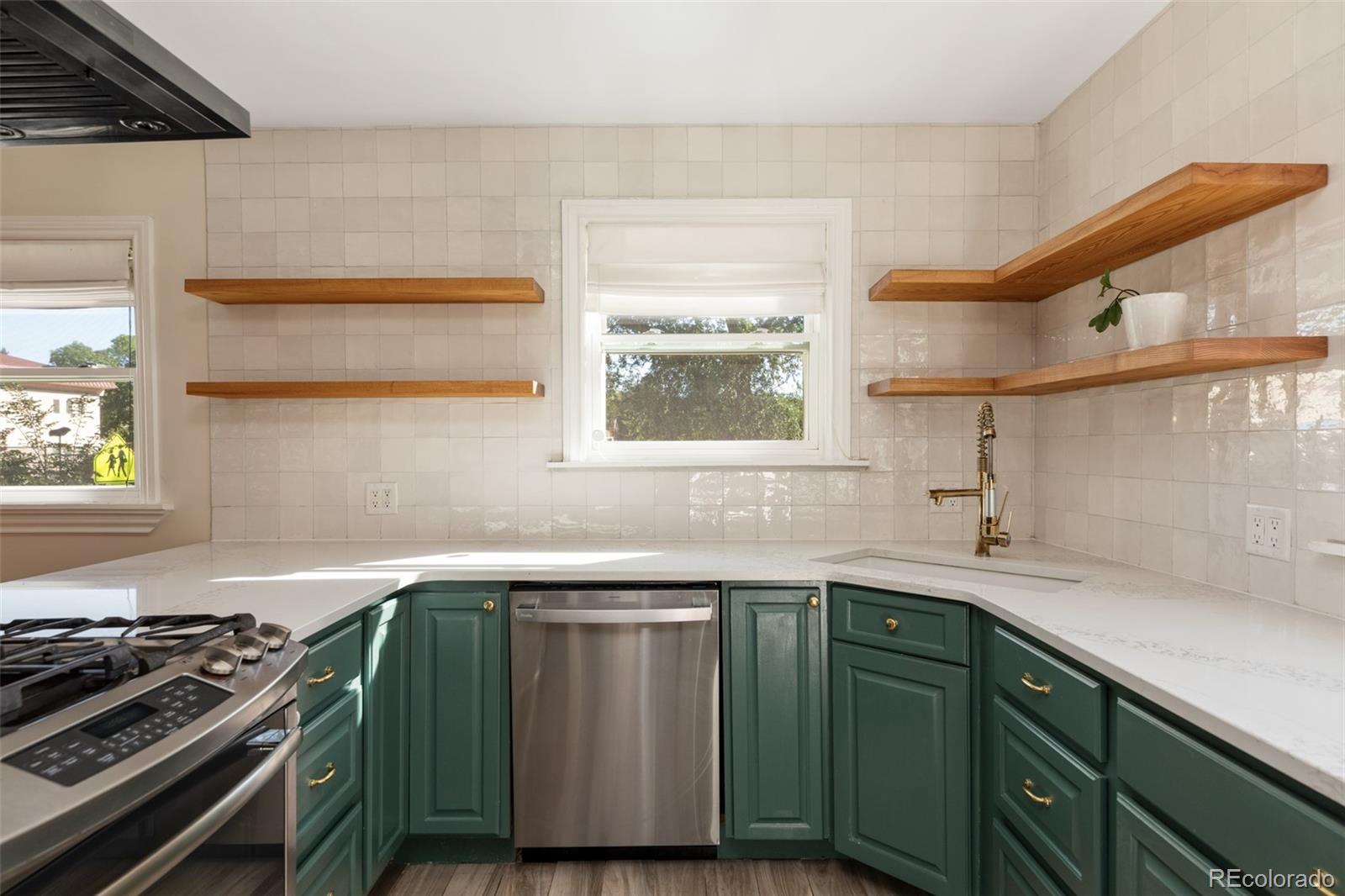 MLS Image #11 for 4870 e 18th avenue,denver, Colorado