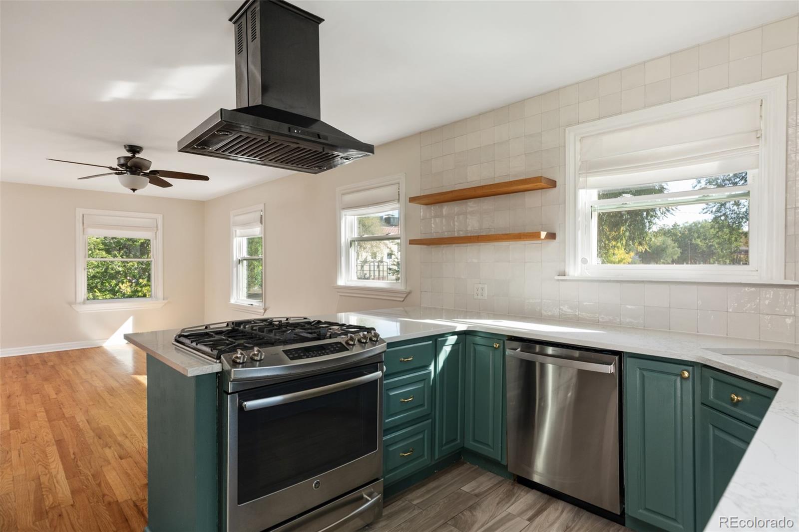 MLS Image #12 for 4870 e 18th avenue,denver, Colorado