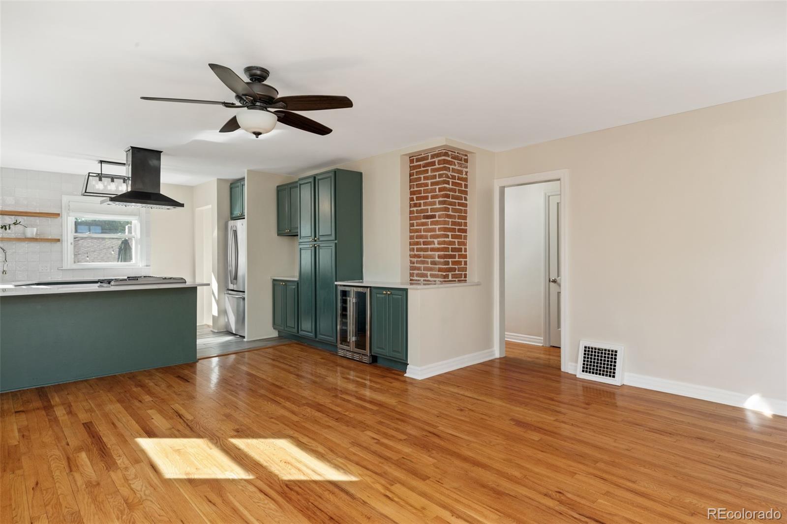 MLS Image #5 for 4870 e 18th avenue,denver, Colorado