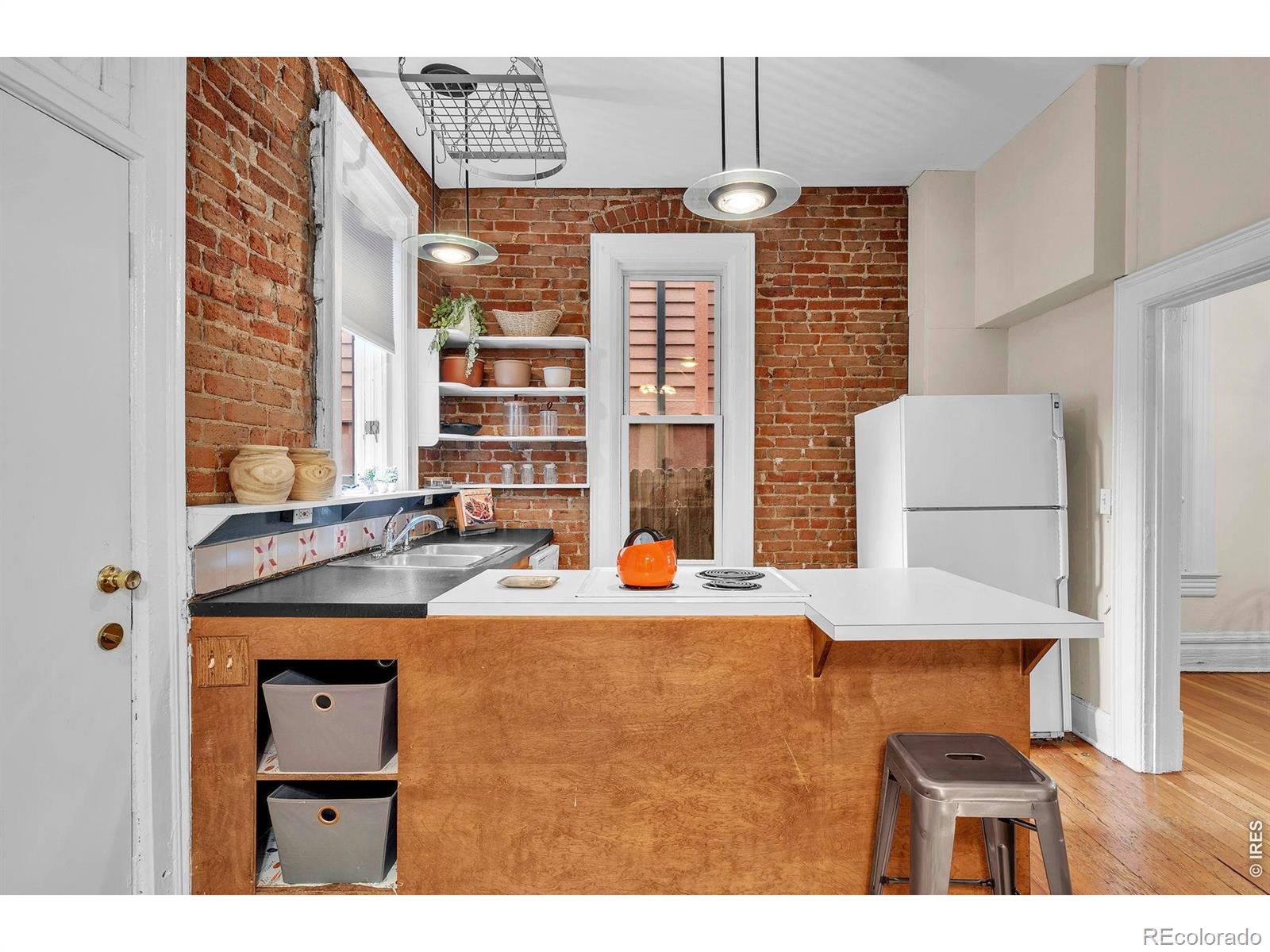 MLS Image #12 for 1876  race street,denver, Colorado