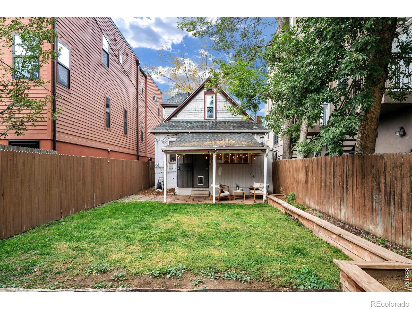 MLS Image #27 for 1876  race street,denver, Colorado
