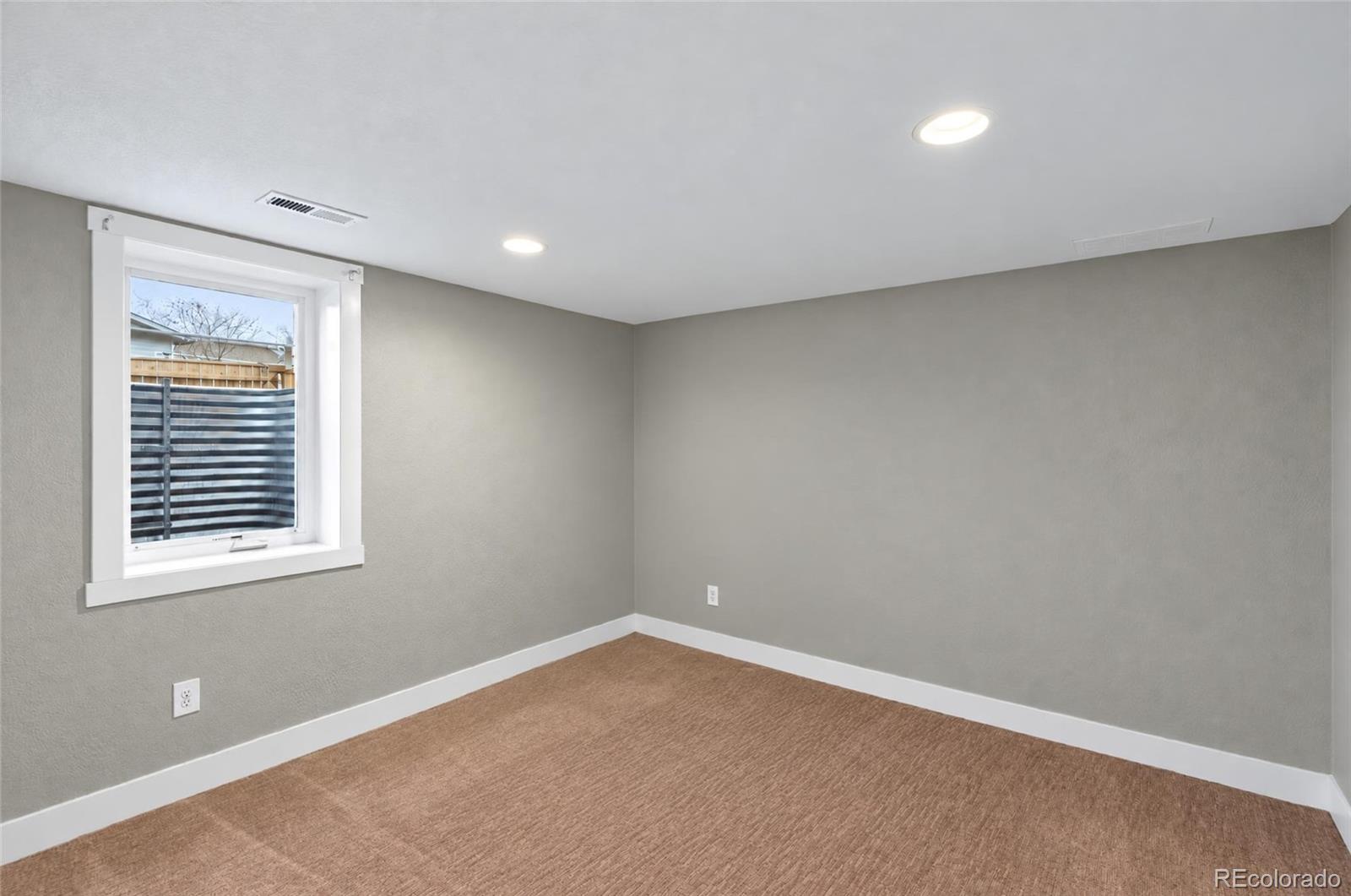 MLS Image #23 for 5195 n raleigh street,denver, Colorado