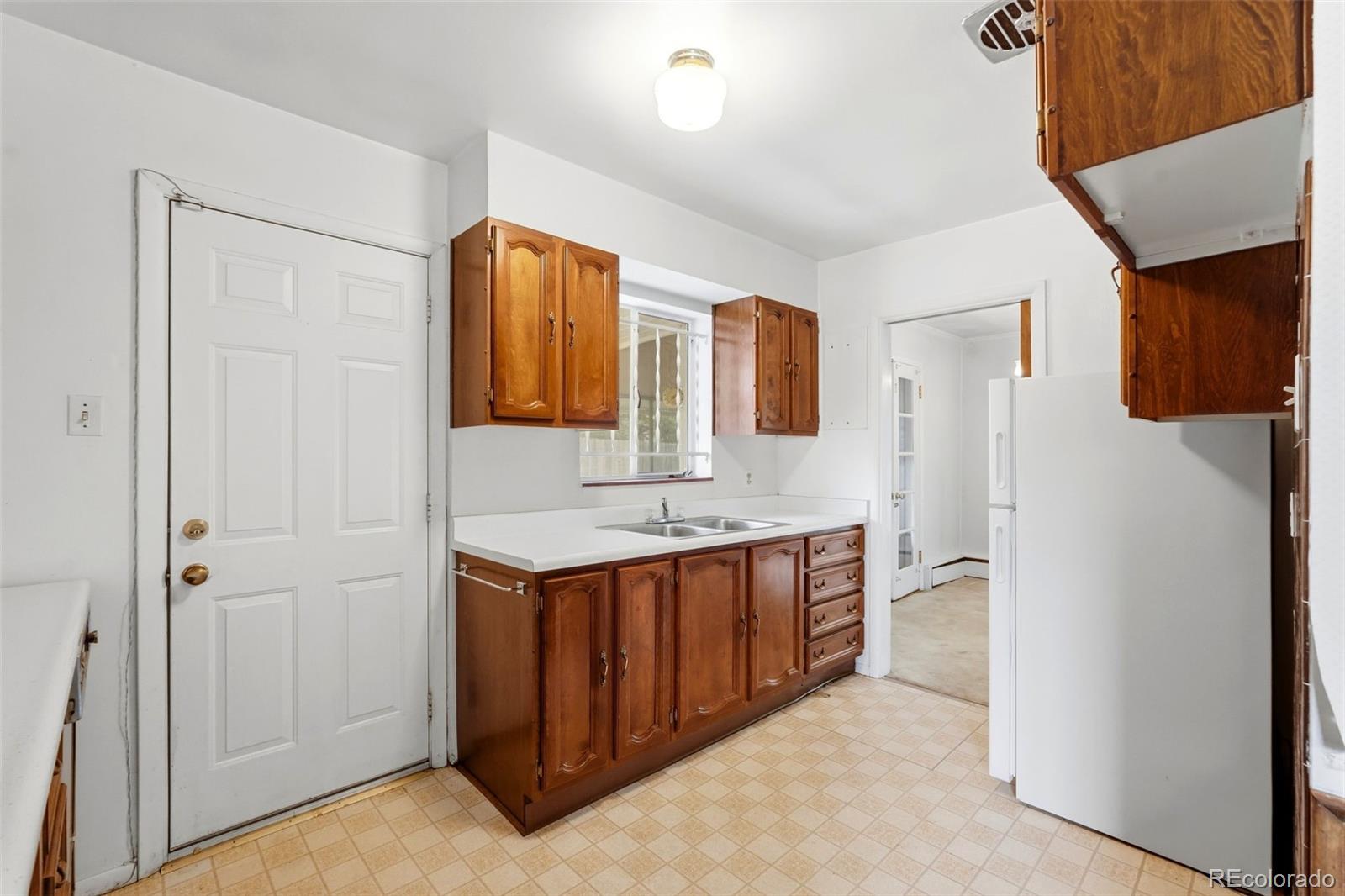 MLS Image #8 for 5760 e floyd avenue,denver, Colorado