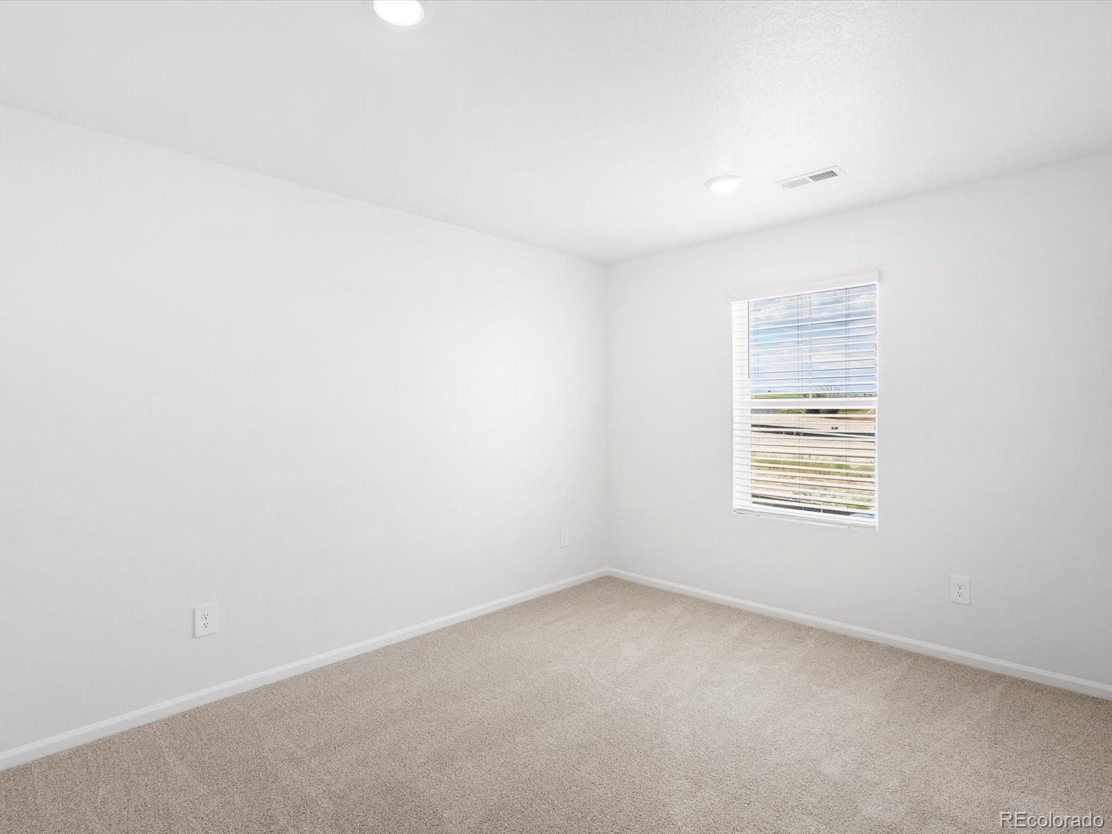 MLS Image #17 for 4601  sunsplash way,johnstown, Colorado