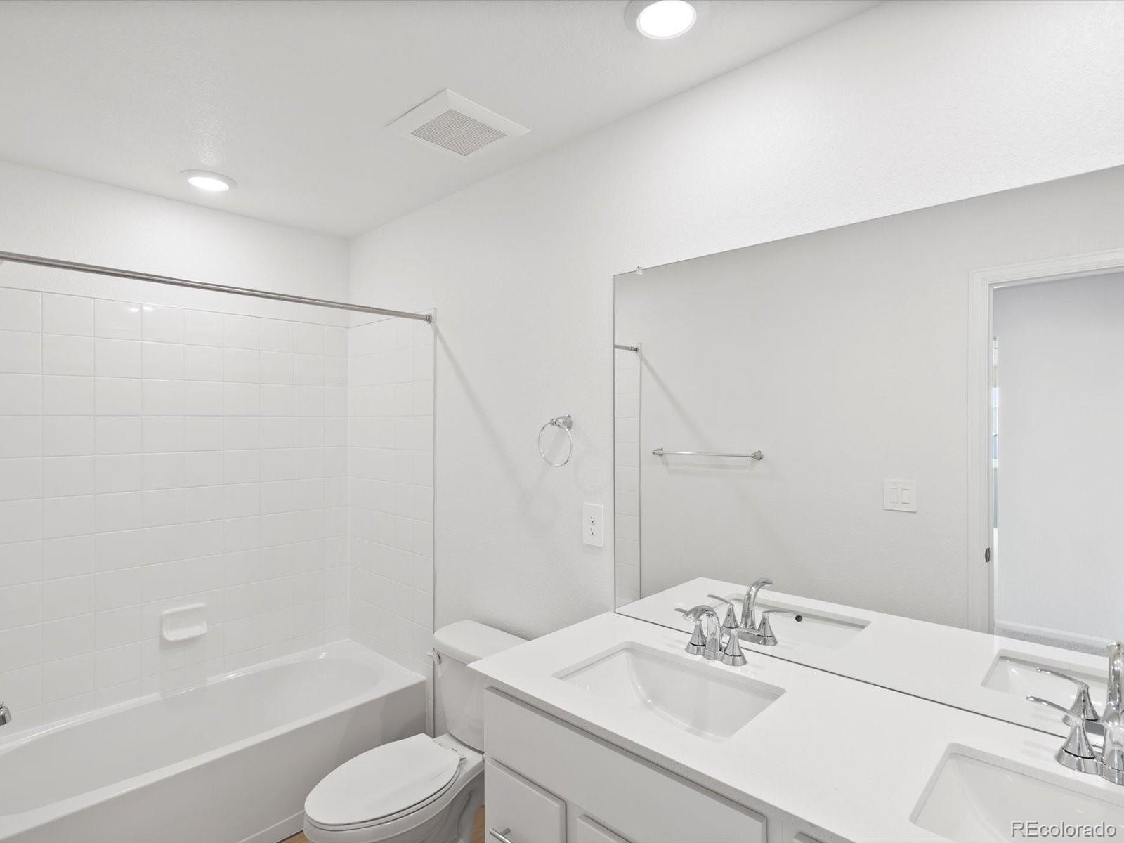 MLS Image #18 for 4601  sunsplash way,johnstown, Colorado