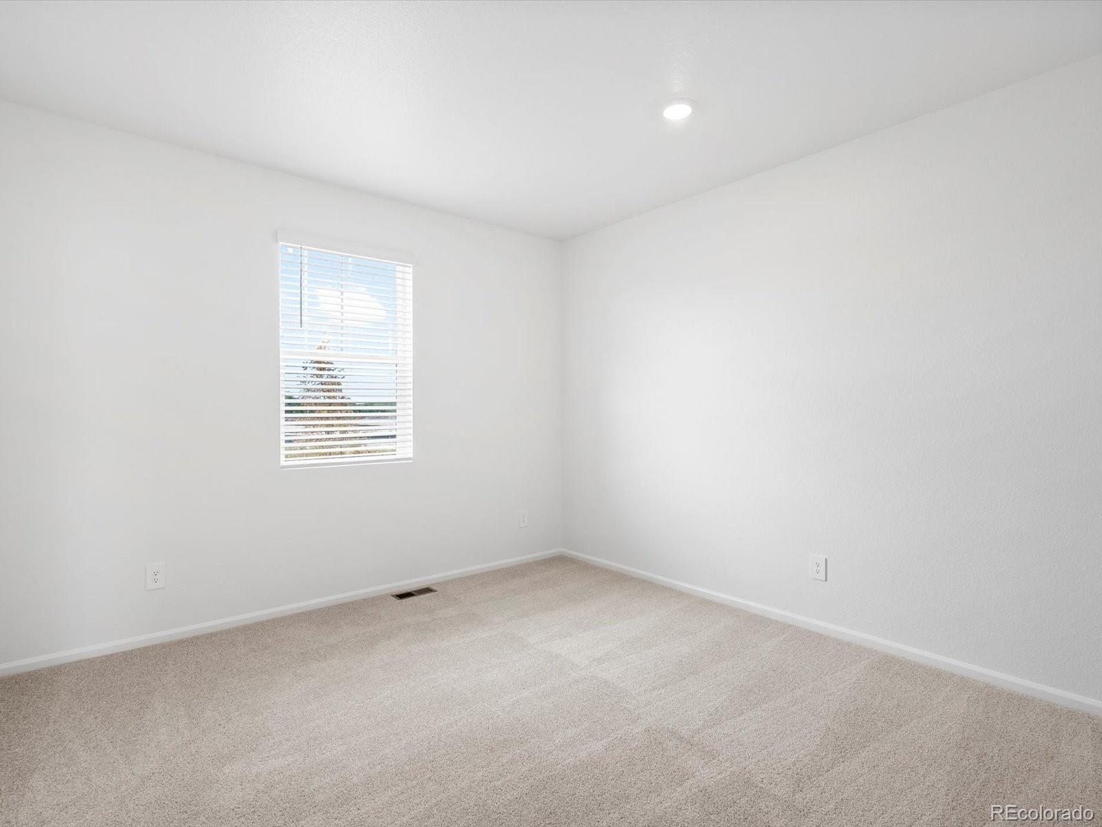 MLS Image #2 for 4601  sunsplash way,johnstown, Colorado