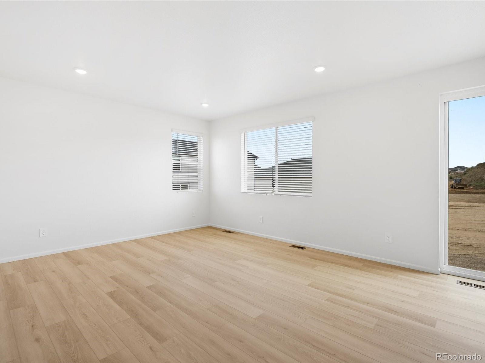 MLS Image #4 for 4601  sunsplash way,johnstown, Colorado