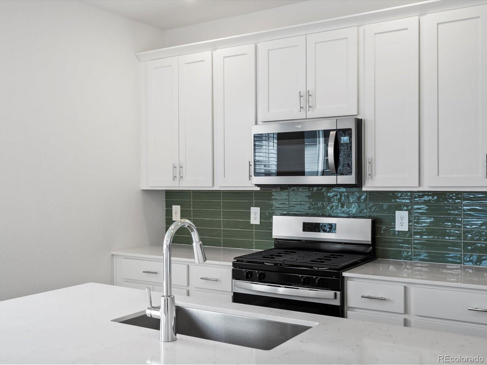MLS Image #8 for 4601  sunsplash way,johnstown, Colorado