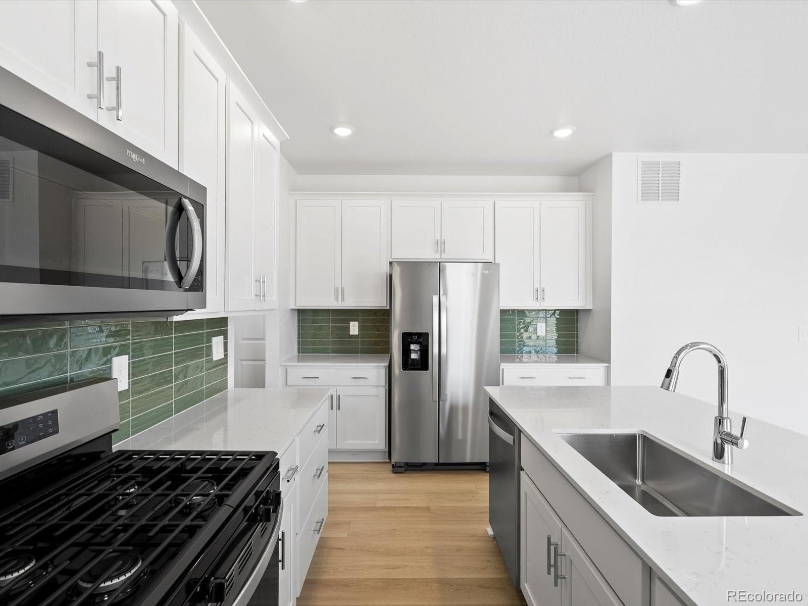 MLS Image #9 for 4601  sunsplash way,johnstown, Colorado