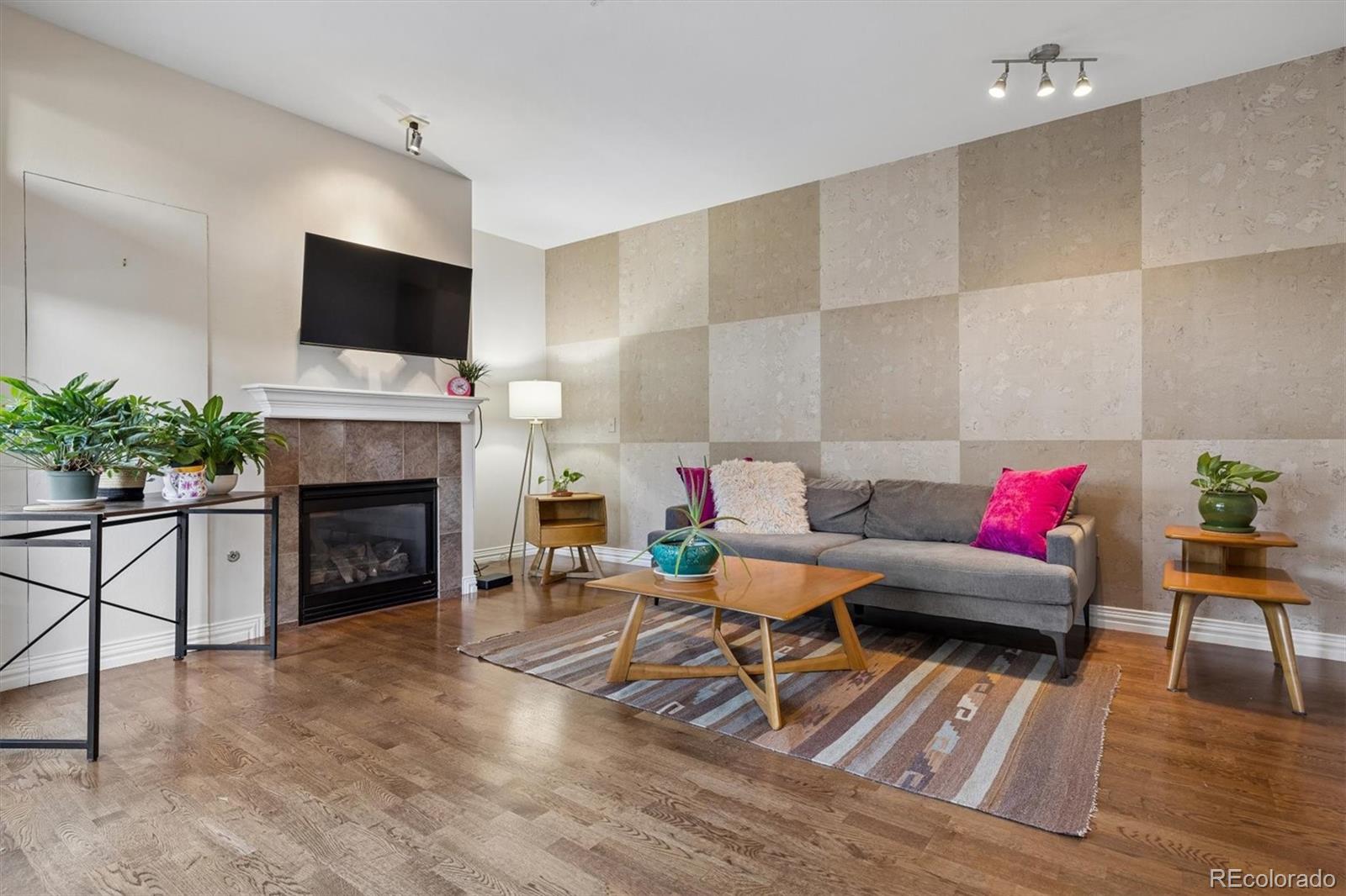 MLS Image #4 for 2700 e cherry creek south drive,denver, Colorado