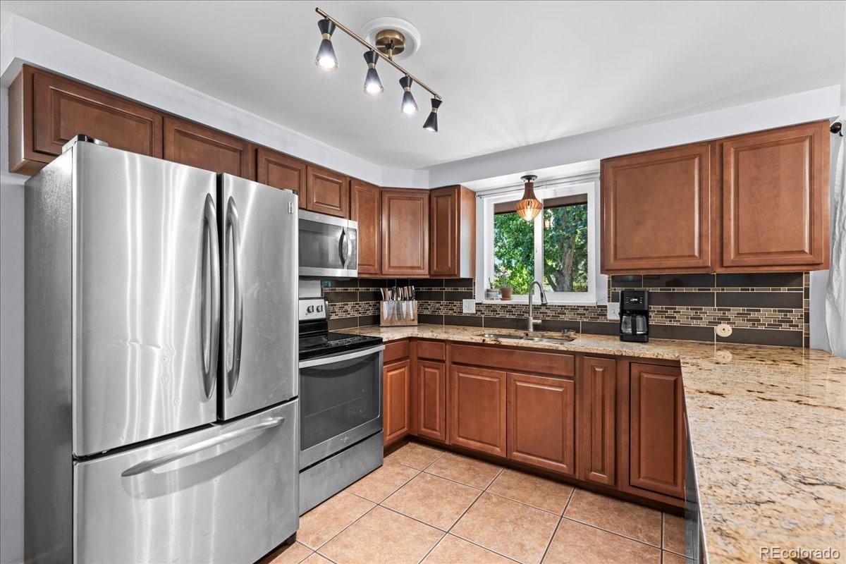 MLS Image #15 for 61  birch court,longmont, Colorado