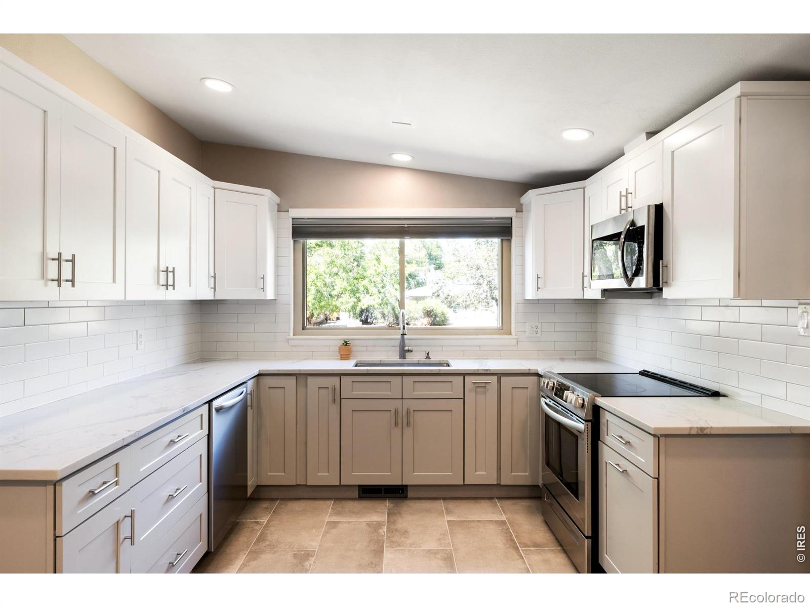 MLS Image #10 for 6044 s fairfield street,littleton, Colorado