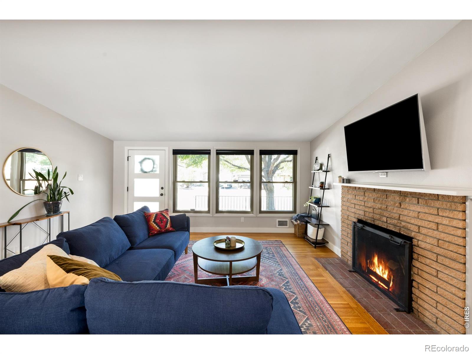 MLS Image #4 for 6044 s fairfield street,littleton, Colorado