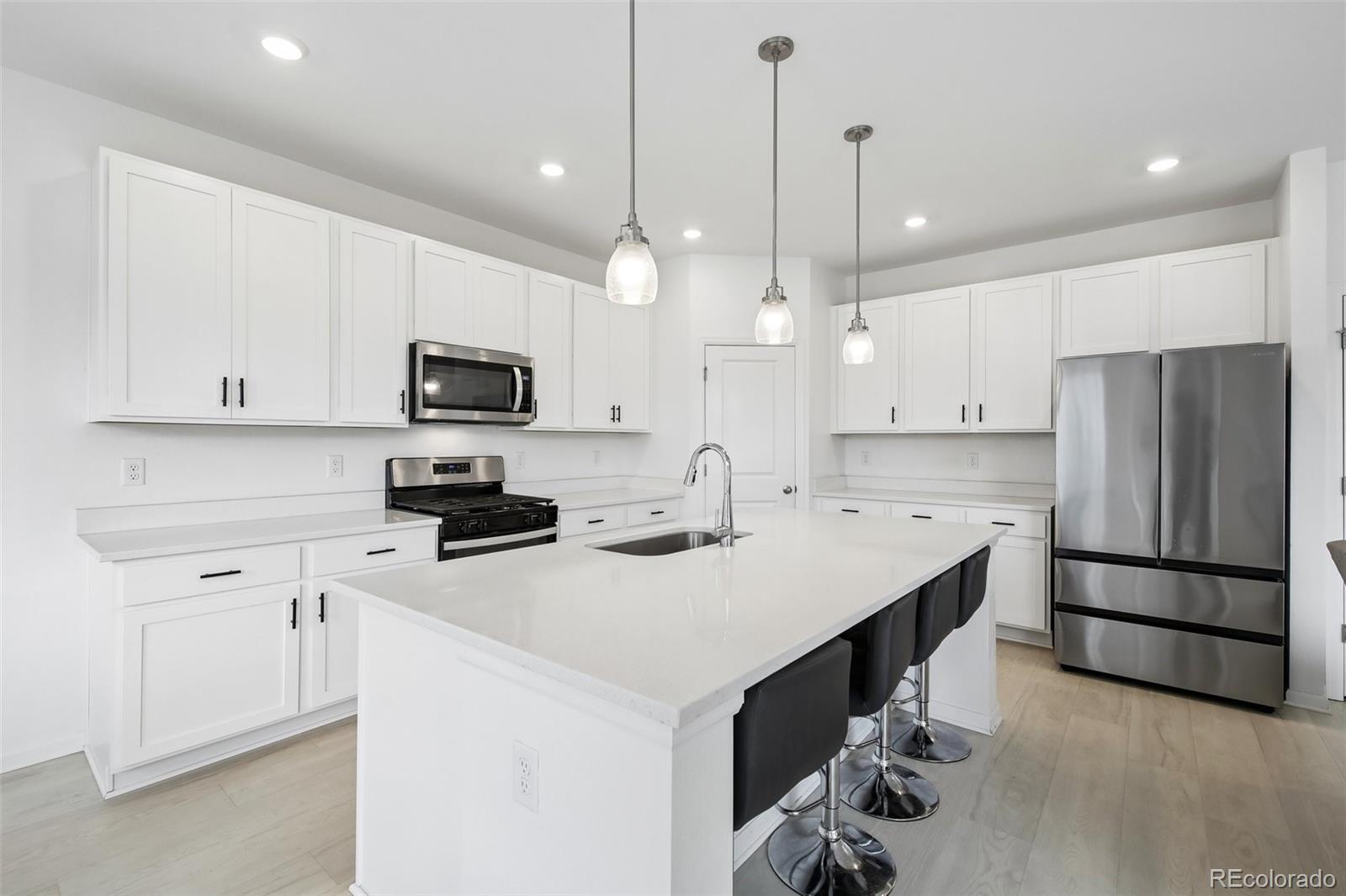 MLS Image #9 for 61  acorn creek court,longmont, Colorado