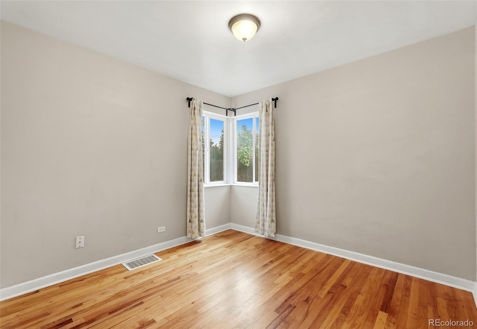 MLS Image #11 for 3235 e 29th avenue,denver, Colorado