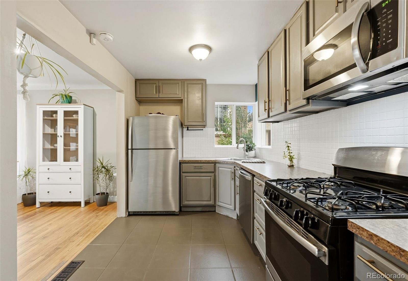 MLS Image #7 for 3235 e 29th avenue,denver, Colorado