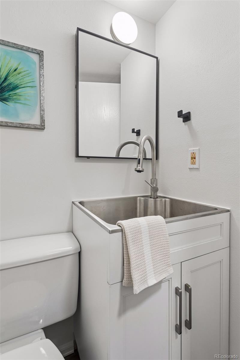 MLS Image #14 for 10380 w jewell avenue c,lakewood, Colorado