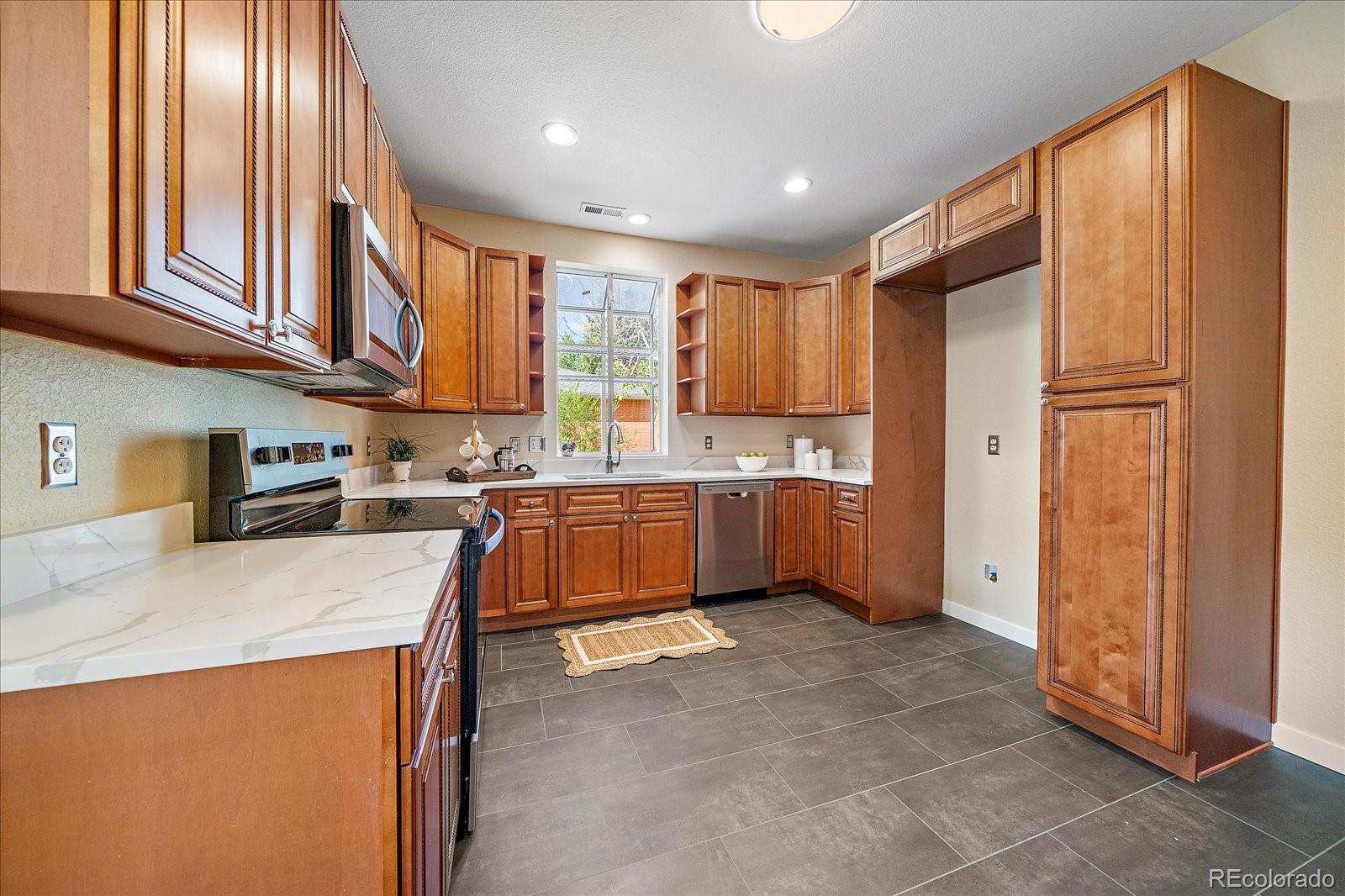 MLS Image #13 for 546  3rd street,frederick, Colorado