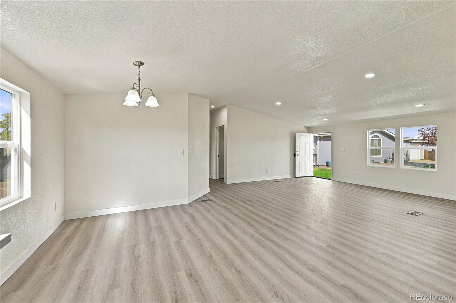MLS Image #4 for 3437 w 3rd street,greeley, Colorado