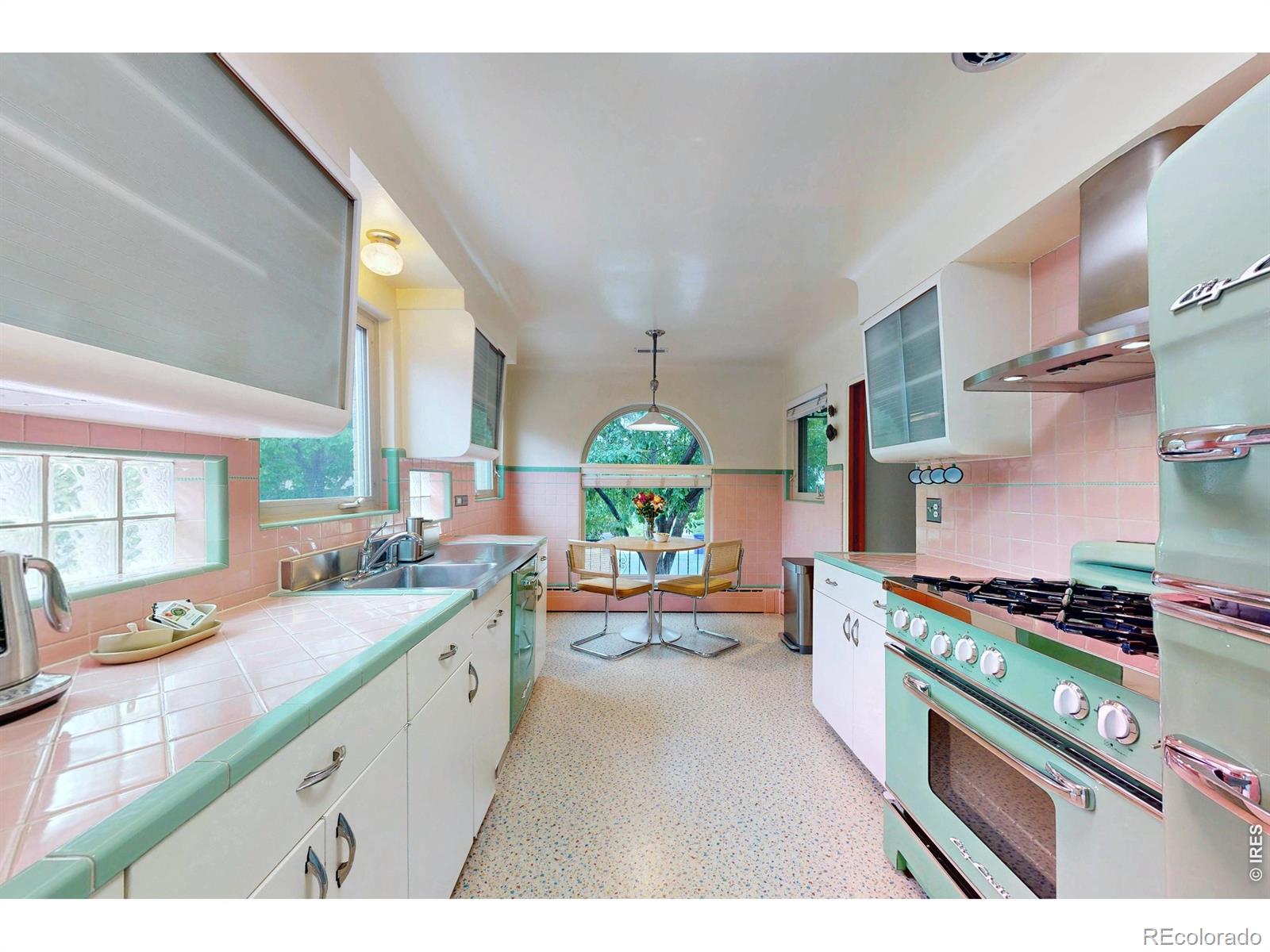 MLS Image #12 for 665  ivy street,denver, Colorado