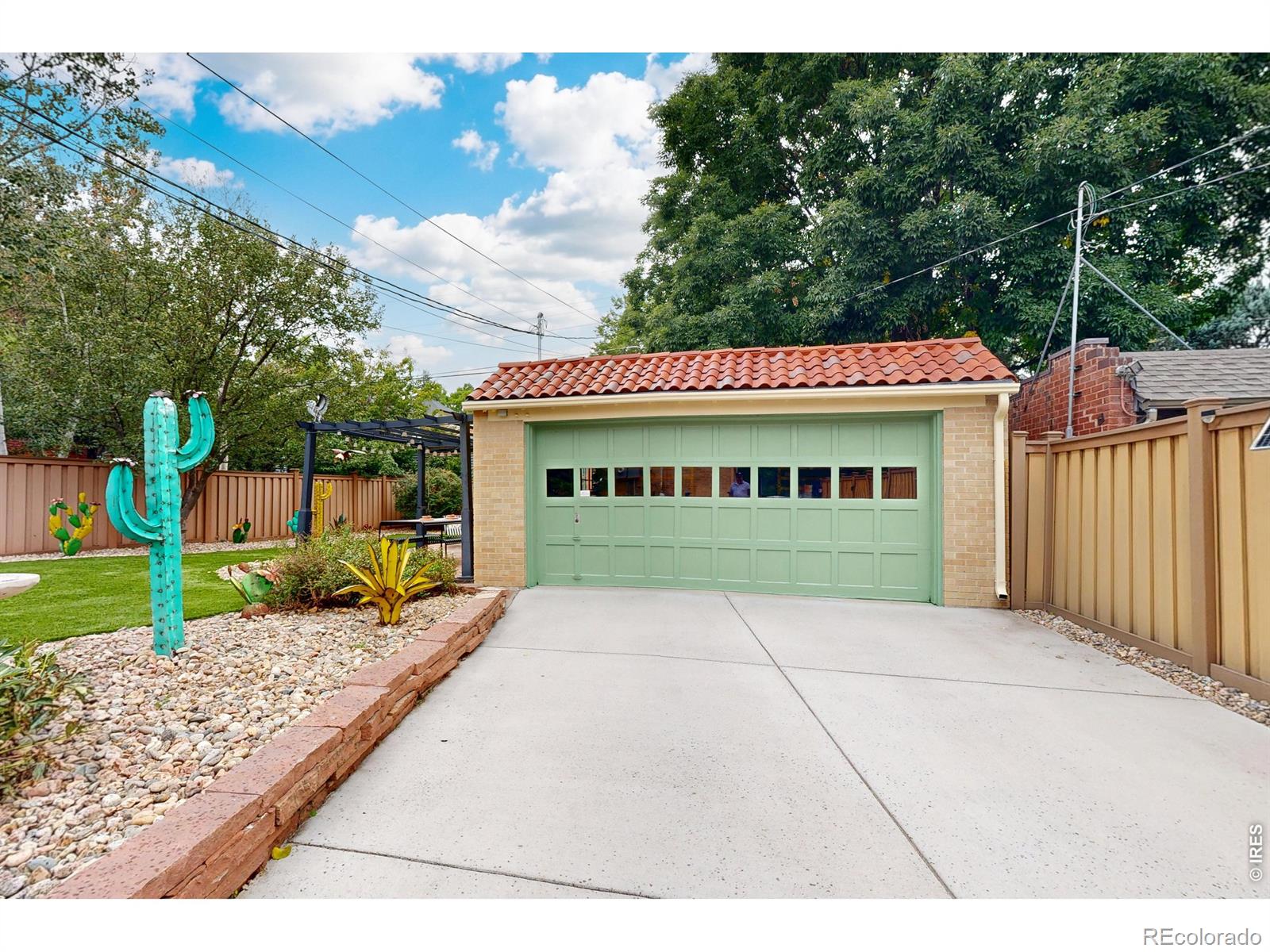 MLS Image #41 for 665  ivy street,denver, Colorado