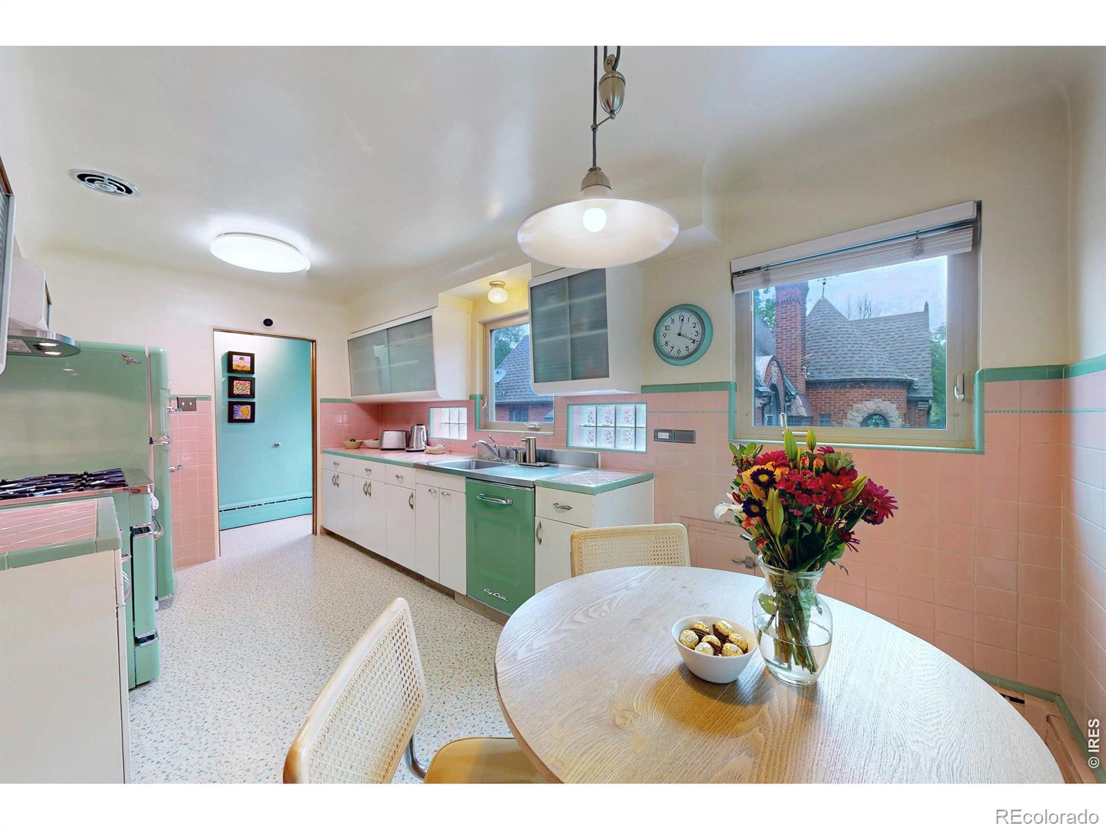 MLS Image #9 for 665  ivy street,denver, Colorado