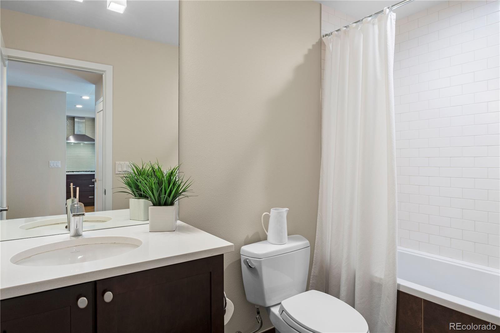 MLS Image #15 for 360 s lafayette street,denver, Colorado