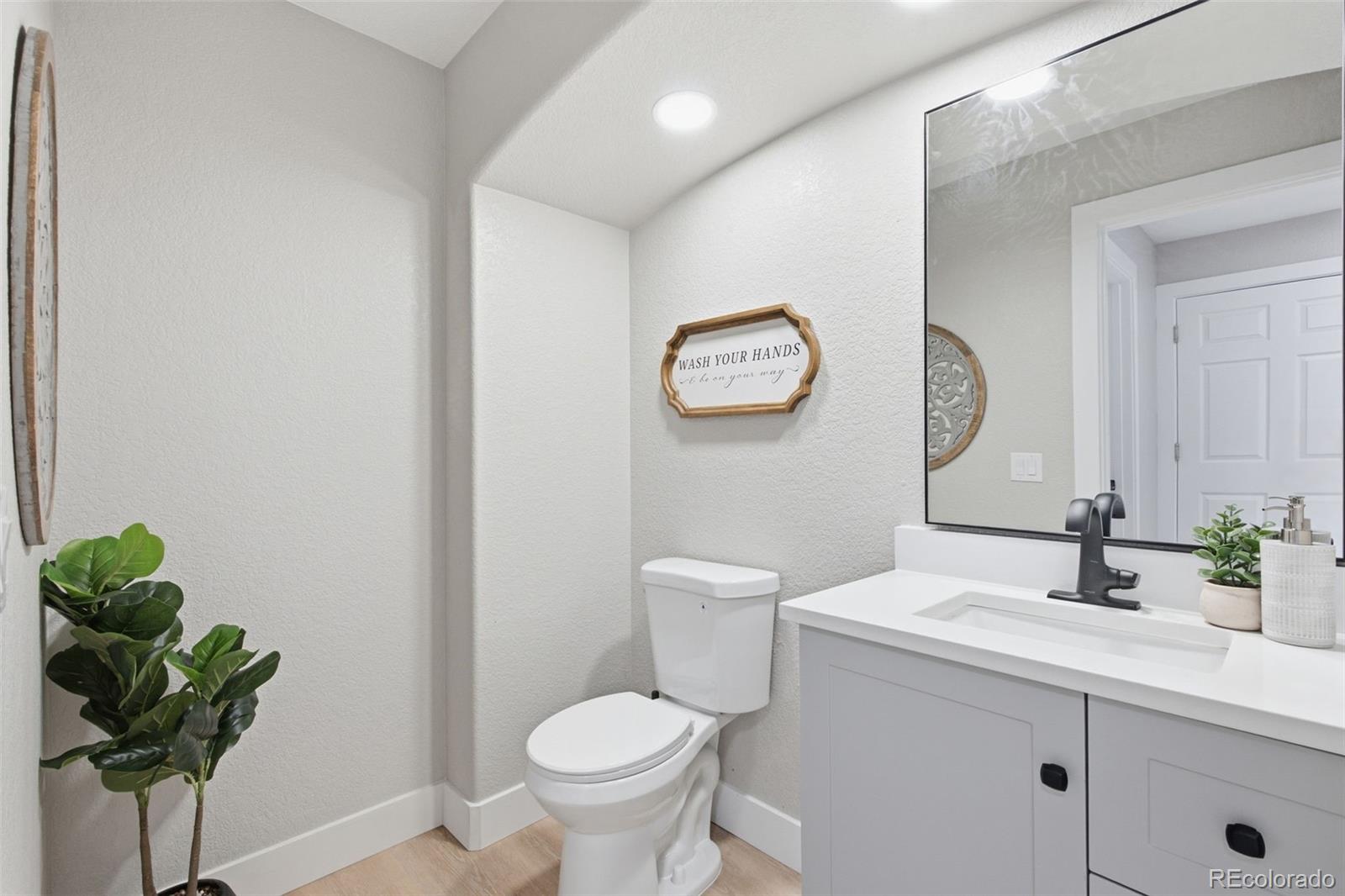 MLS Image #13 for 20375 e 49th avenue,denver, Colorado