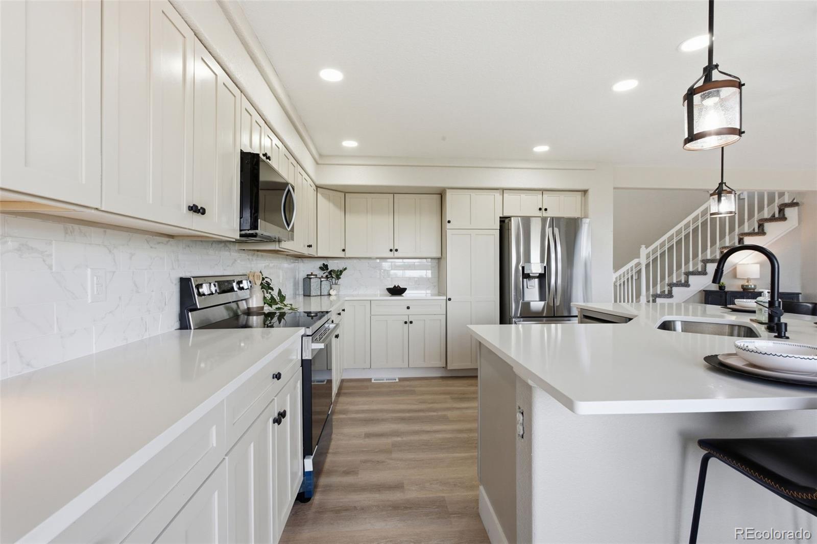 MLS Image #4 for 20375 e 49th avenue,denver, Colorado