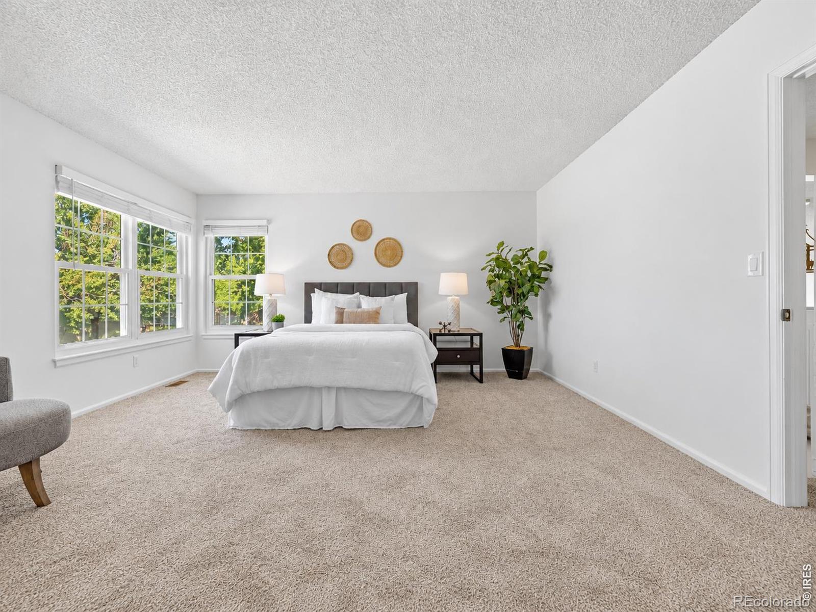 MLS Image #20 for 1562 s spruce street,denver, Colorado