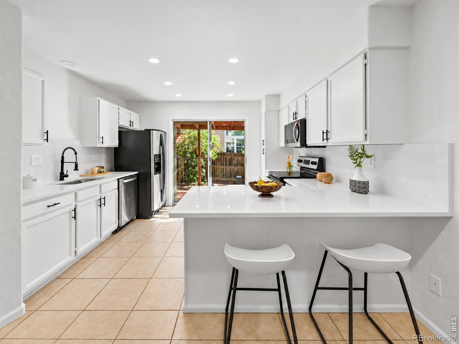 MLS Image #7 for 1562 s spruce street,denver, Colorado