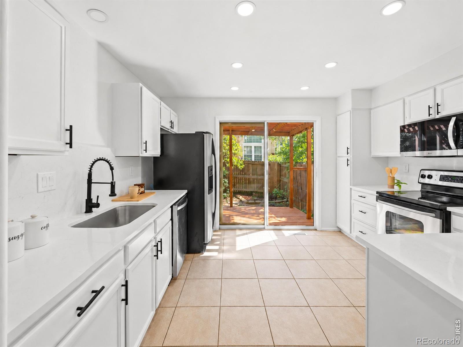 MLS Image #8 for 1562 s spruce street,denver, Colorado