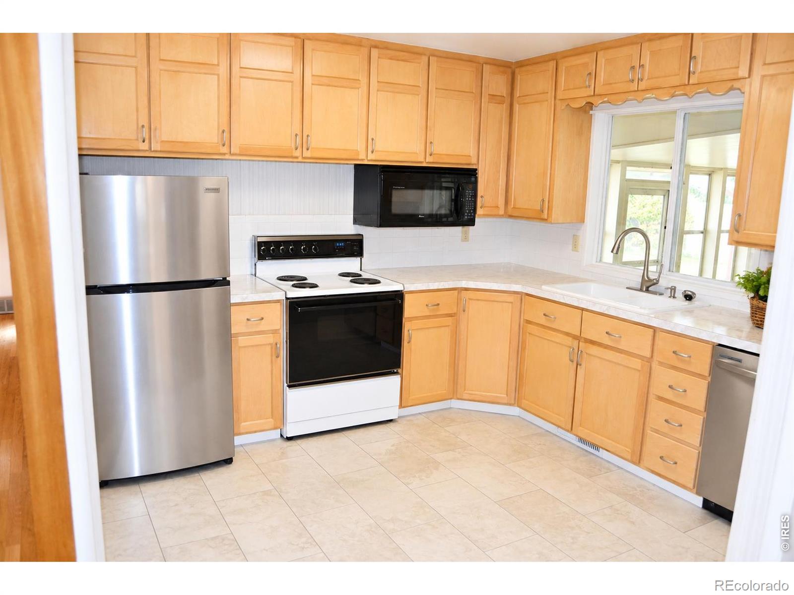 MLS Image #7 for 1542 w 16th street,loveland, Colorado