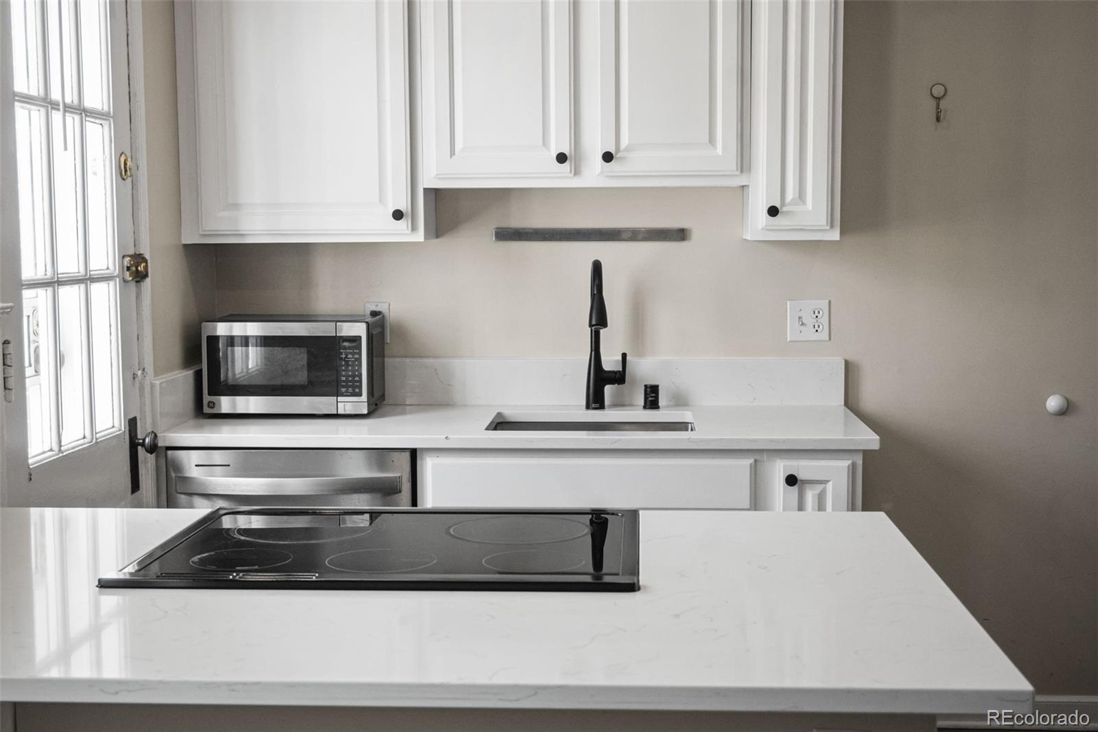 MLS Image #13 for 1254  krameria street,denver, Colorado