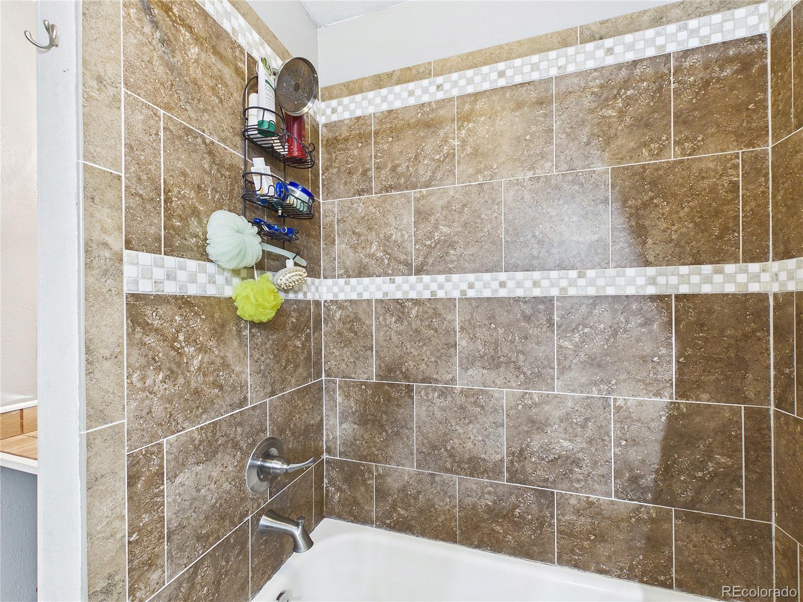 MLS Image #27 for 6414 s lee court,littleton, Colorado
