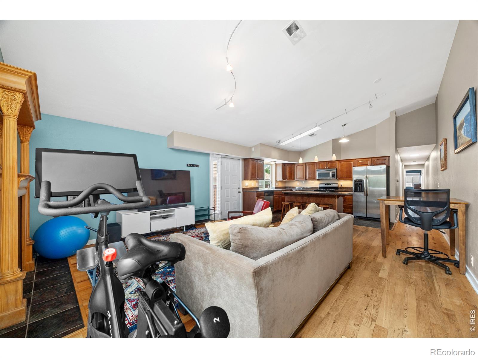 MLS Image #11 for 1445  adams street 3,denver, Colorado