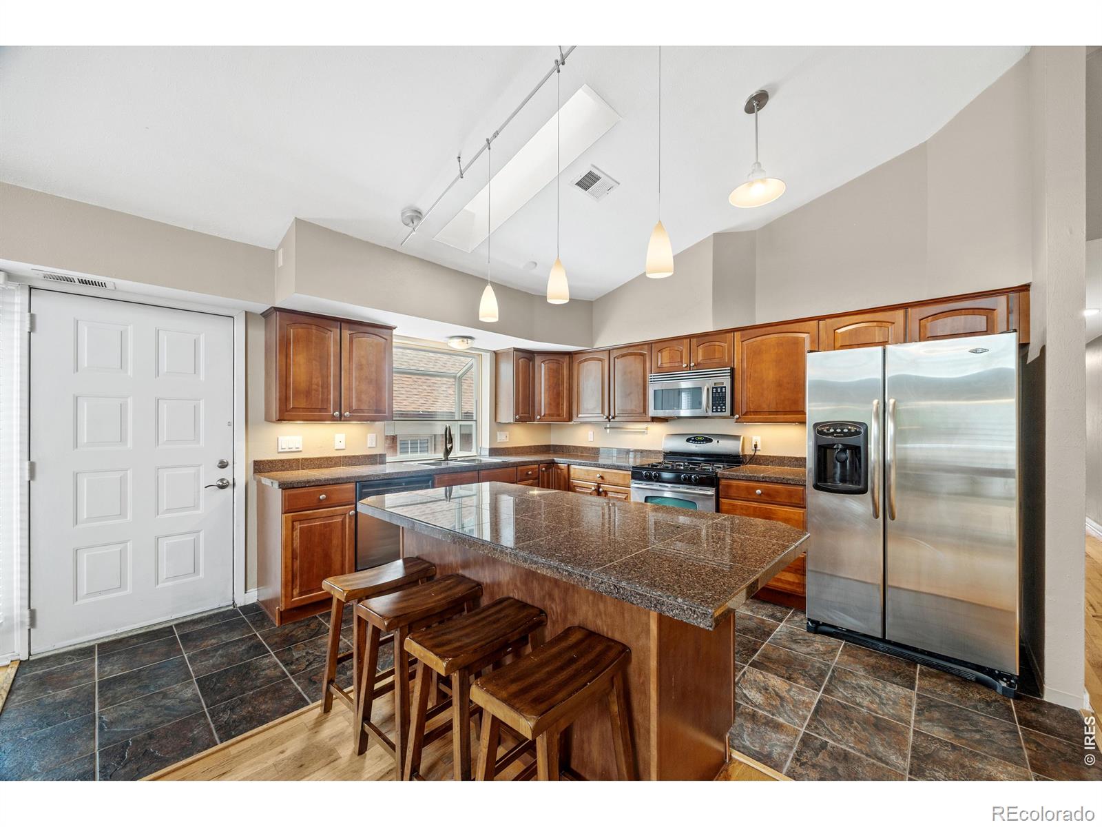MLS Image #3 for 1445  adams street 3,denver, Colorado