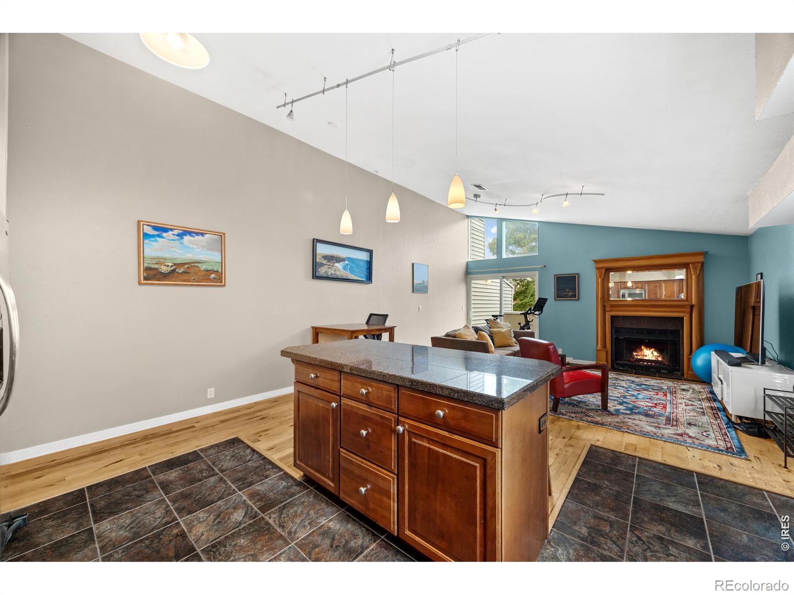 MLS Image #5 for 1445  adams street 3,denver, Colorado