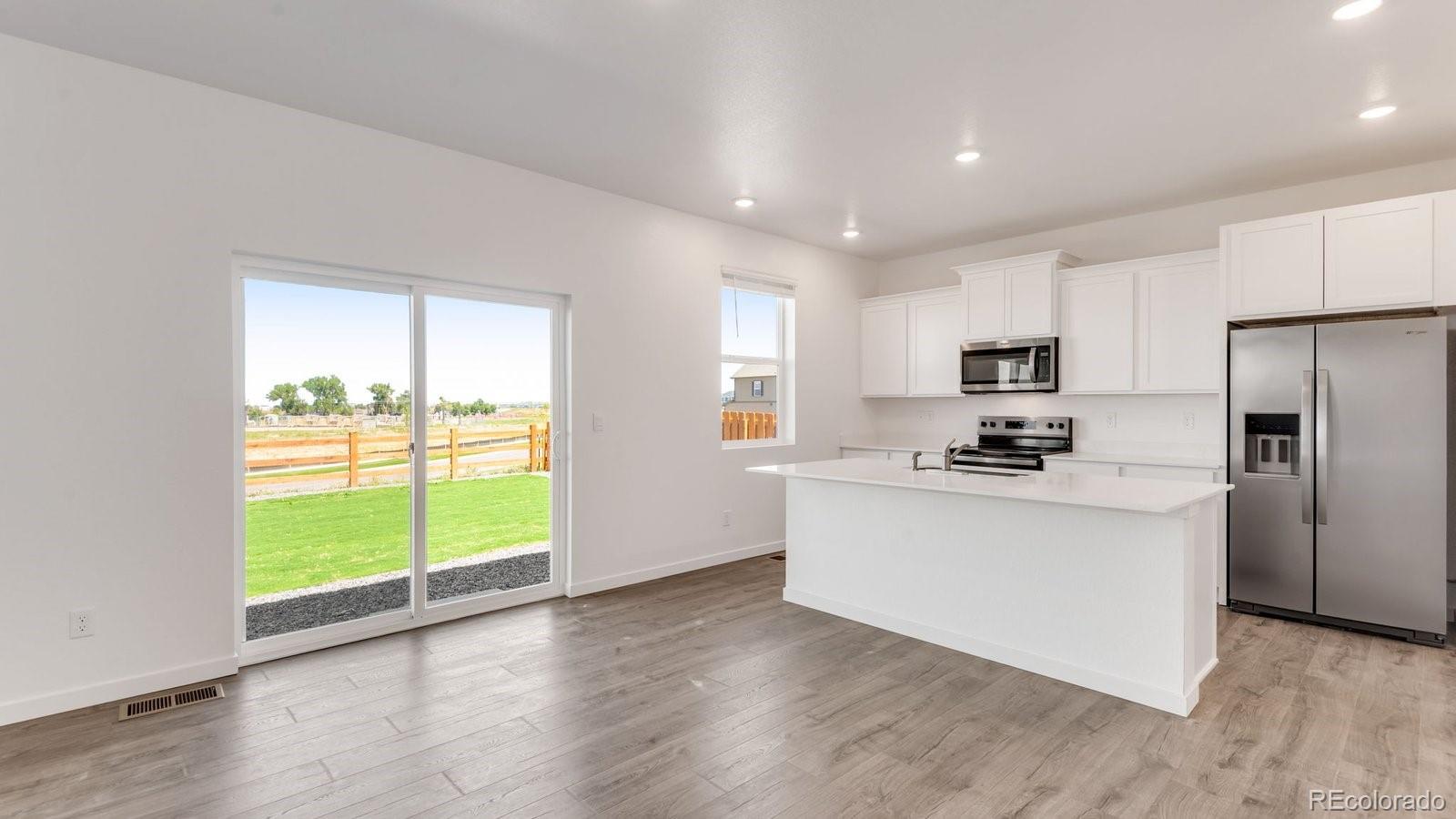 MLS Image #4 for 9938  danube court,commerce city, Colorado