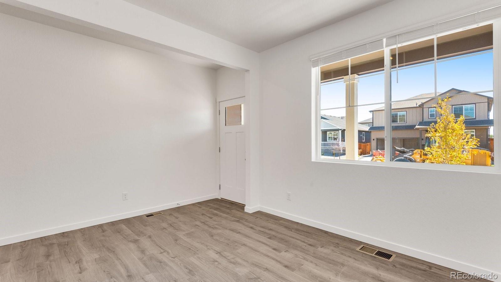 MLS Image #6 for 9938  danube court,commerce city, Colorado