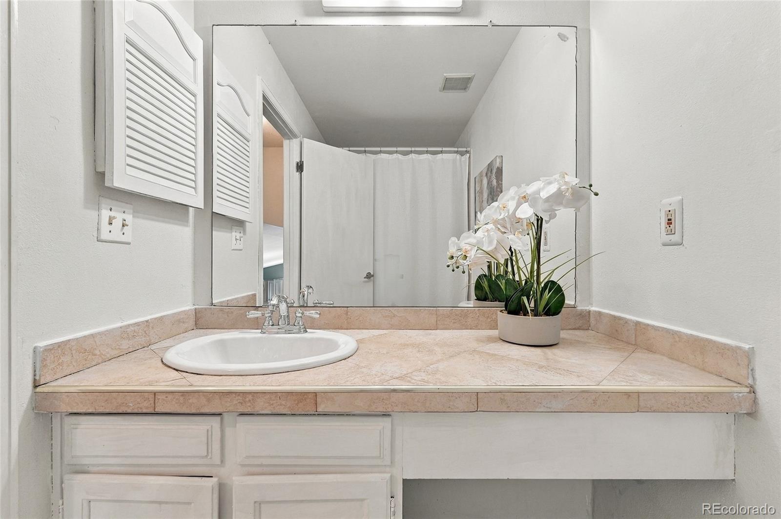 MLS Image #29 for 7742 s penrose court,littleton, Colorado