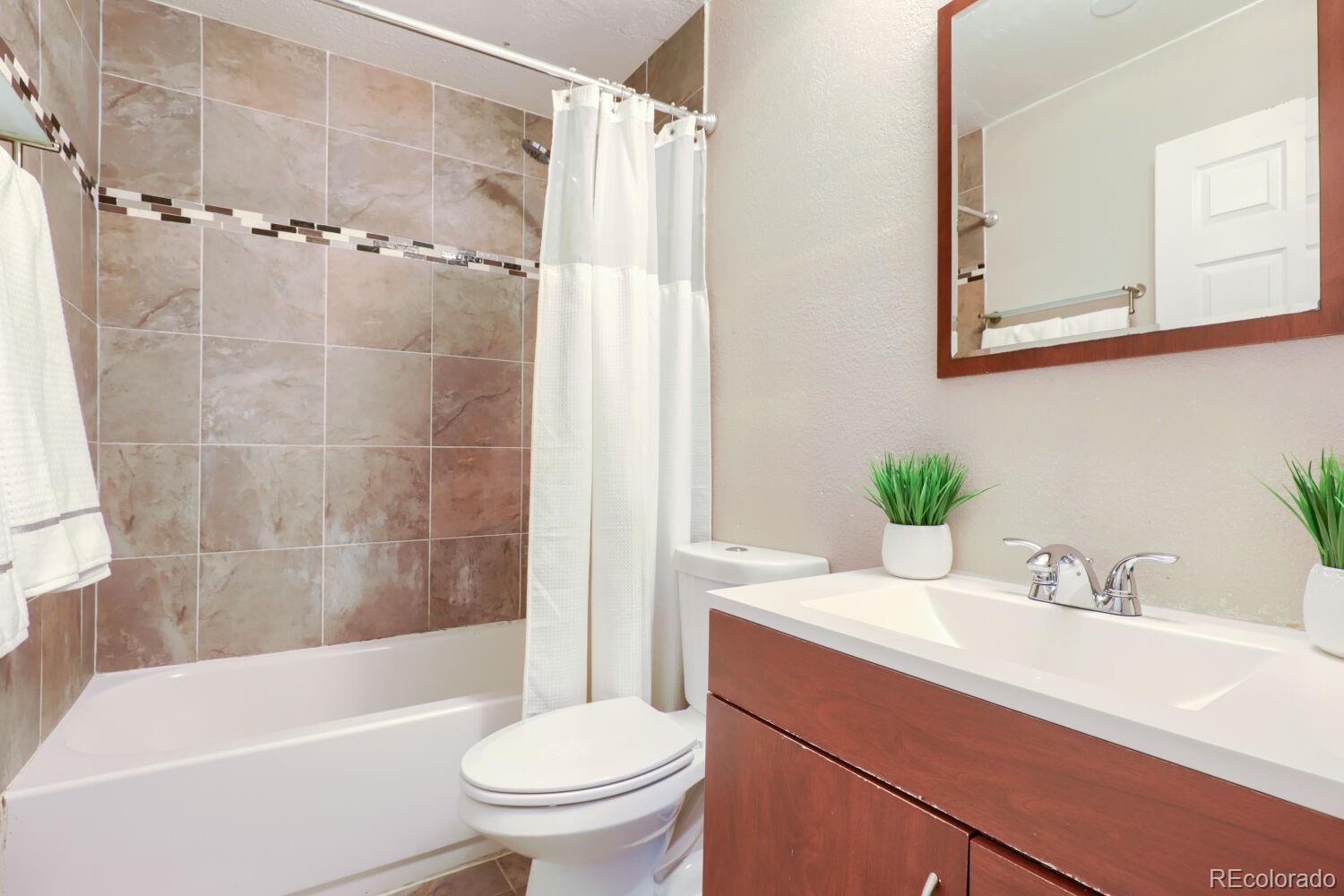 MLS Image #7 for 5151  crown boulevard,denver, Colorado