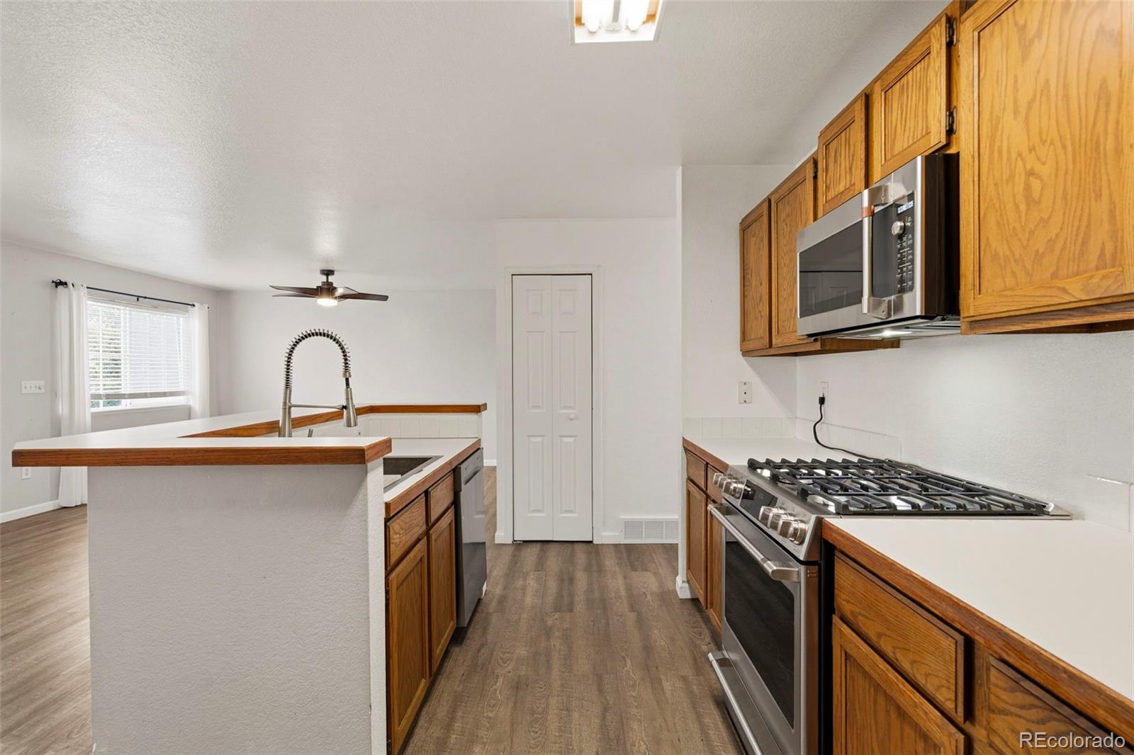 MLS Image #14 for 906  greenwood court,fort lupton, Colorado