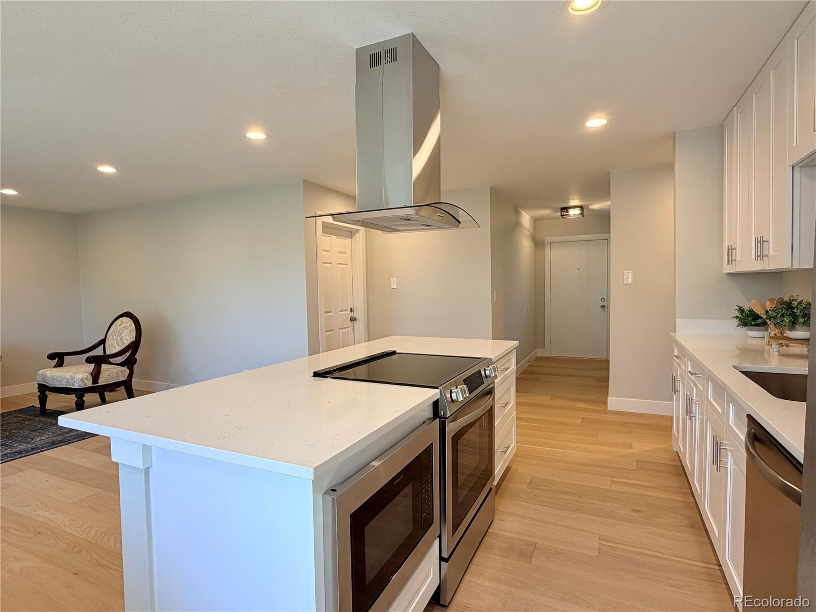 MLS Image #6 for 1977 s deframe street,lakewood, Colorado